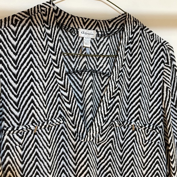 Size extra, small, dynamite blouse - Picture 4 of 14